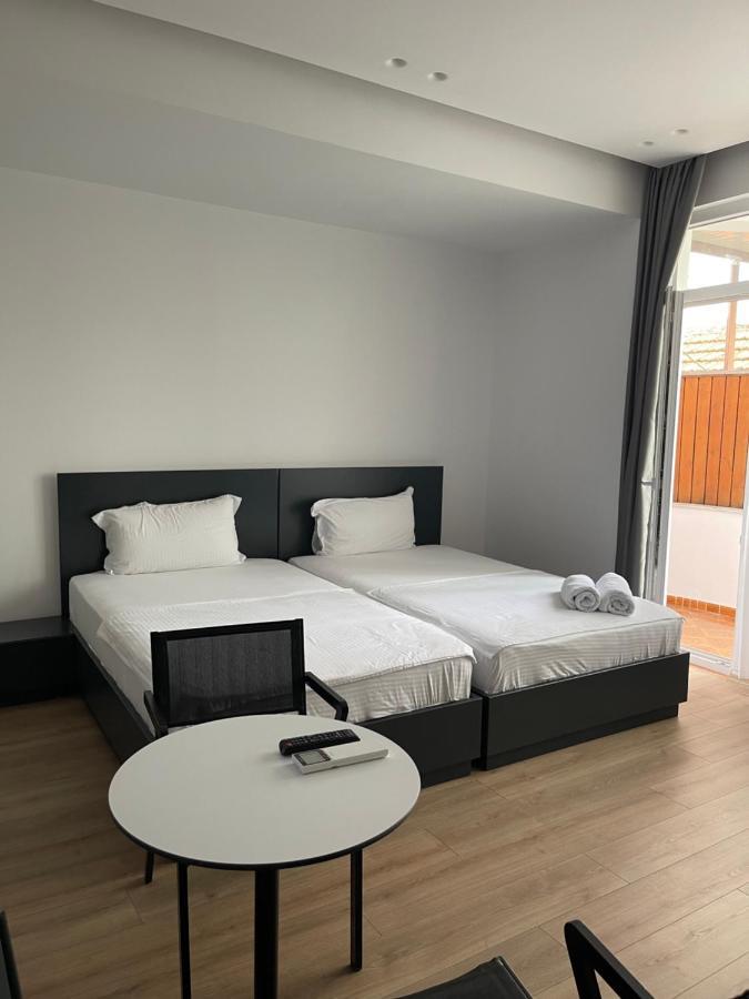 Ladi Rooms Tirana Exterior foto